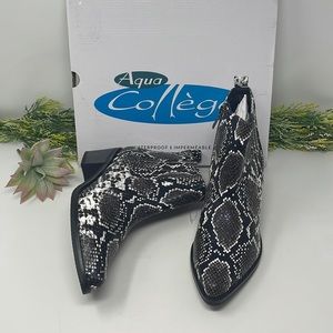 Aqua College Karlie Waterproof Booties Size 9
